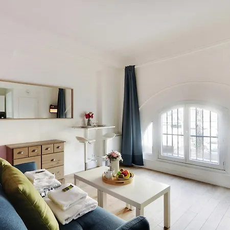 Atypical Bright - 2p - Gare Du Nord Apartment Paris